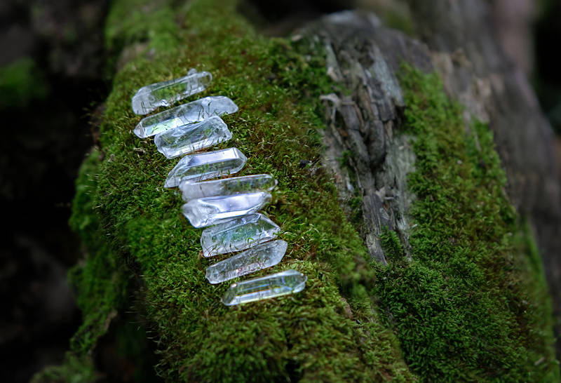 Clear quartz magical and metaphysical properties.