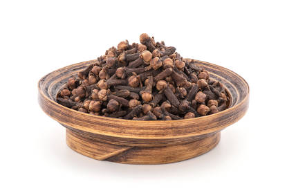 A bowl of magical cloves. 