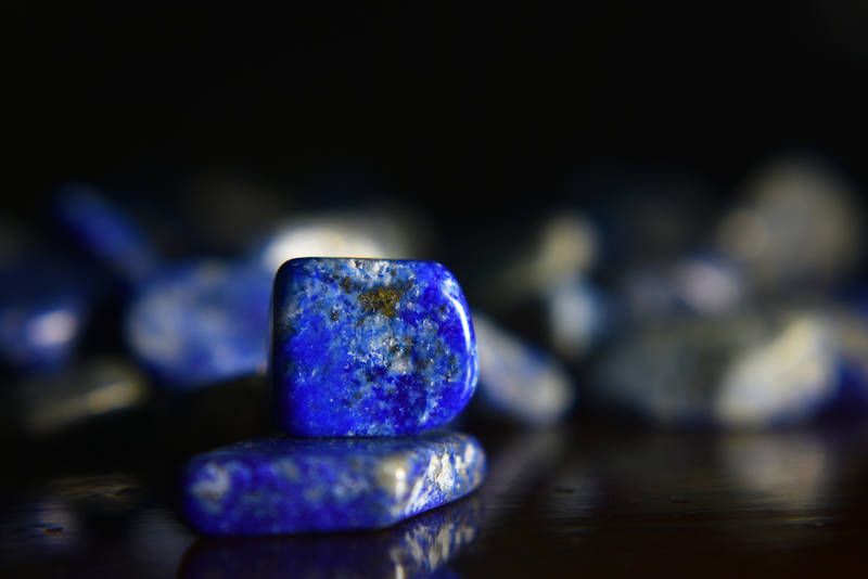 Lapis Lazuli magical and metaphysical properties.